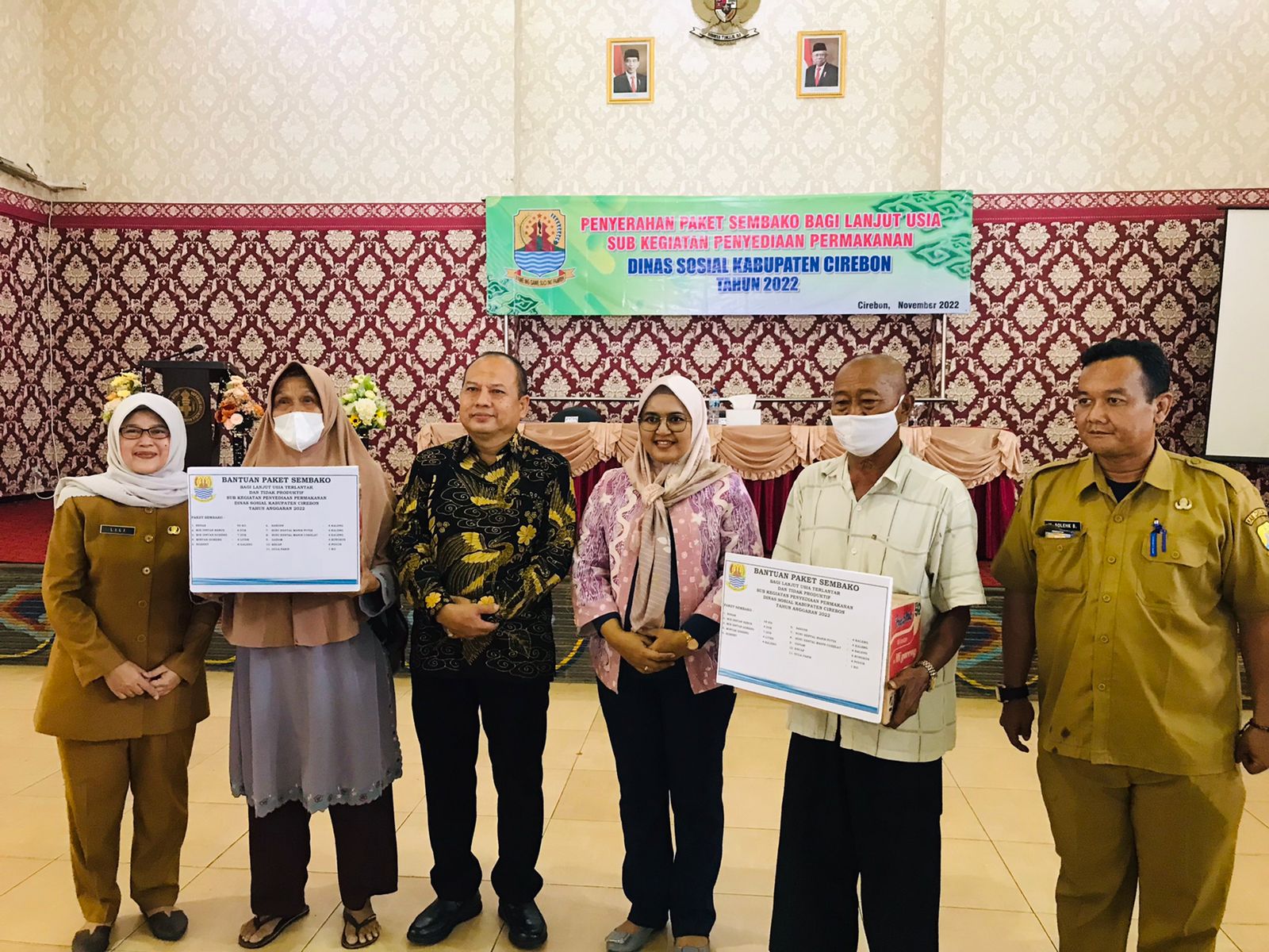 Dinsos Salurkan Bantuan Permakanan Bagi 150 Lansia