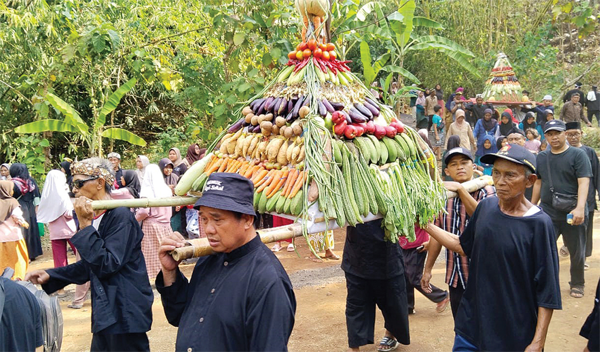 Makam Putri Pajajaran di Desa Dukuhmaja, Kuningan, Ada Tradisi Nyuguh yang Digelar Tiap Tahun