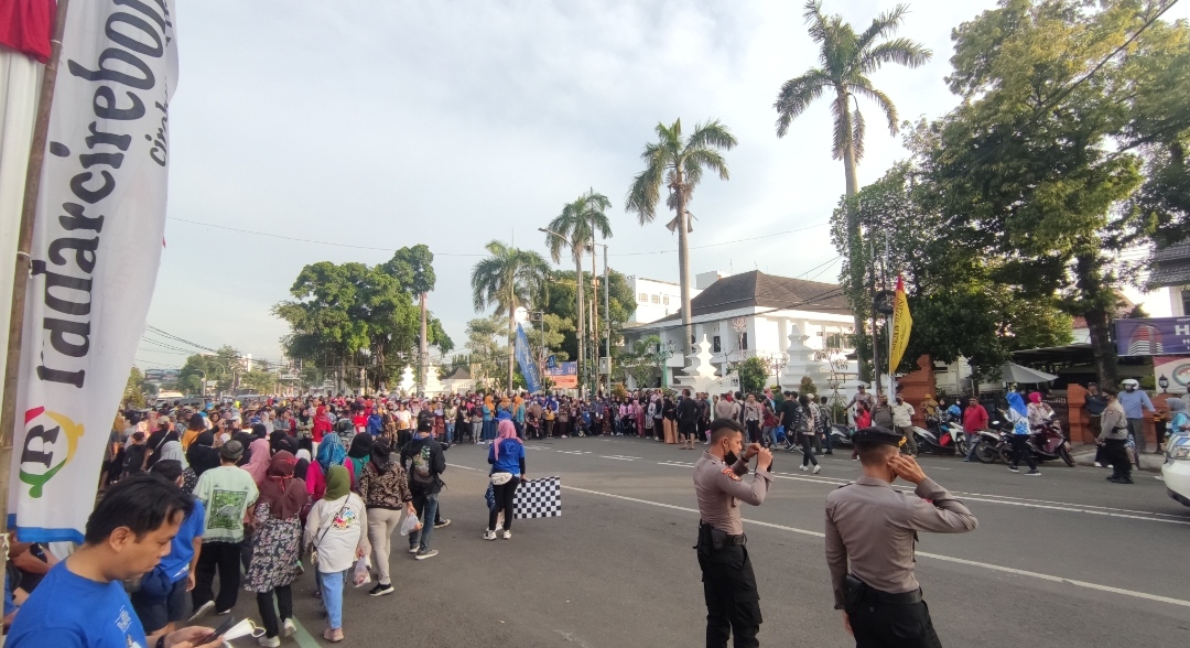 Jalan Sehati Berbatik, Start di Balaikota, Finish Pelabuhan Cirebon