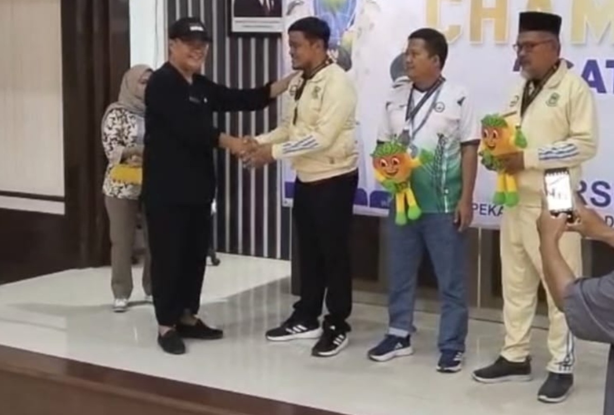 Camat Ciwaru Kuningan Borong 2 Emas Catur Porsenitas