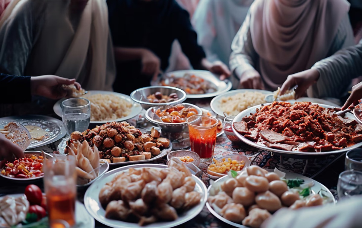 7 Cara Buka Puasa yang Benar Agar Asam Lambung Tak Naik dan Berat Badan Tetap Stabil