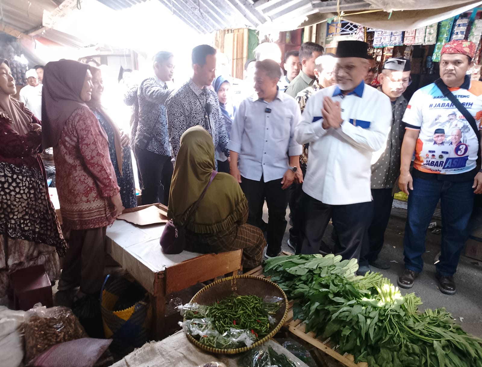 Kunjungan Pasar Parakanmuncang: Ahmad Syaikhu Serap Aspirasi Pedagang