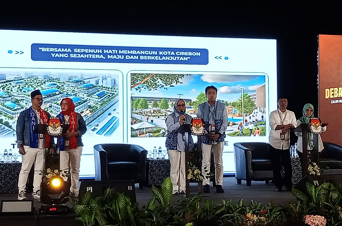 Debat Calon Walikota Cirebon, 4 Prioritas Eti - Suhendrik, Termasuk Beasiswa Atlet dan Mahasiswa  