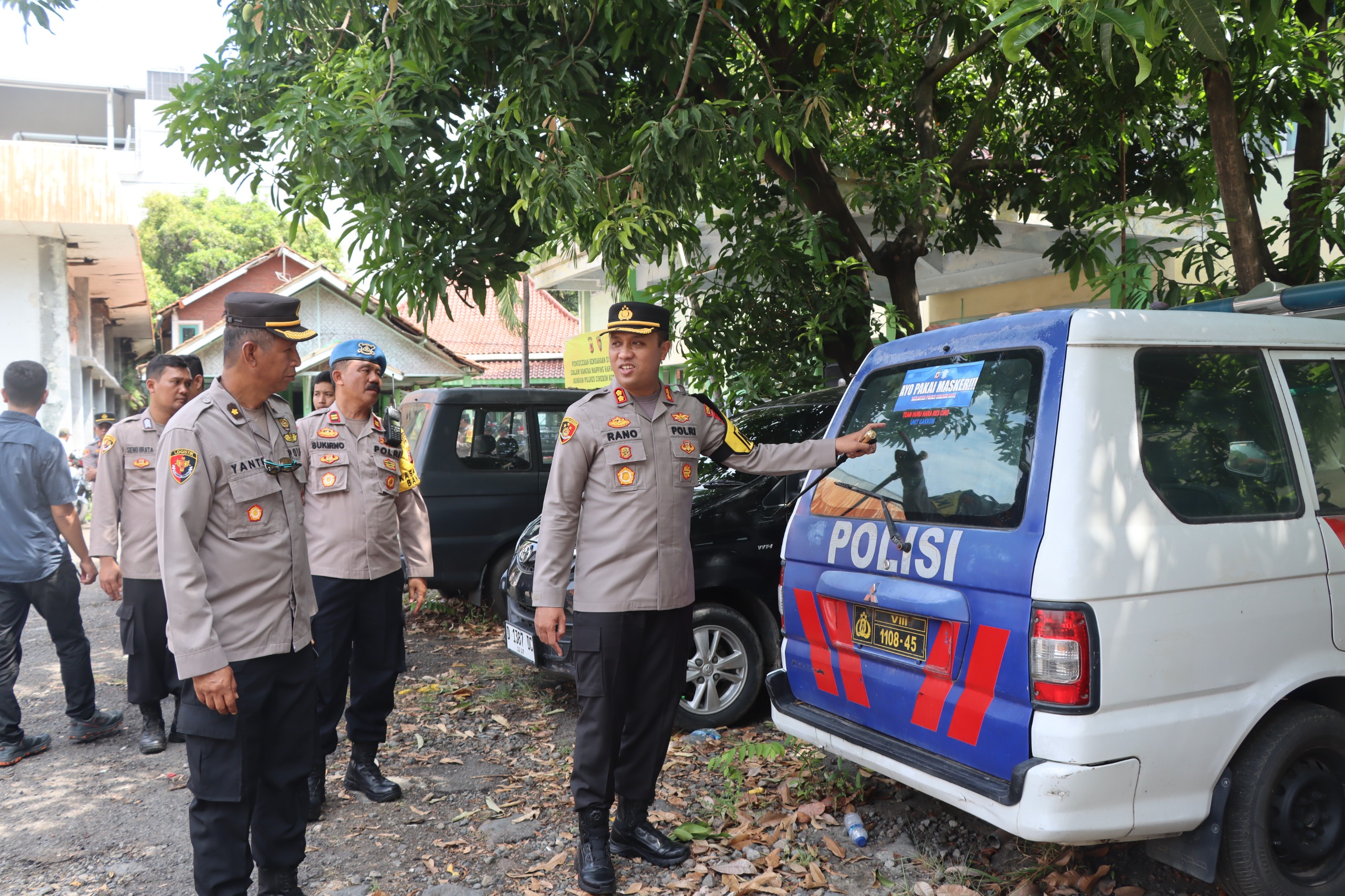 Jelang Pengamanan Pemilu 2024, Kondisi Kendaraan Dinas Polres Cirebon Kota Dicek