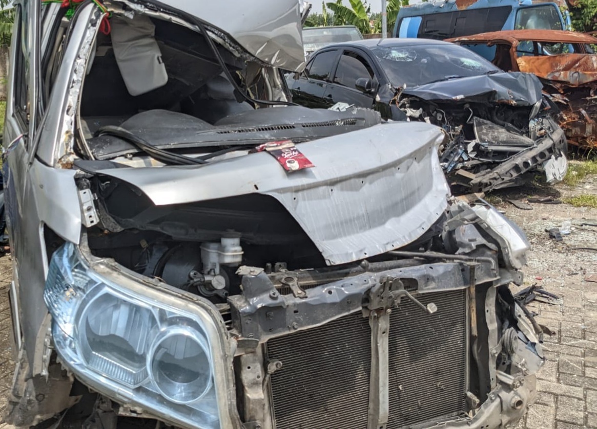 Kecelakaan Maut di Tol Cipali, Diduga Travel Gelap, Penumpang Terlempar ke Jalan
