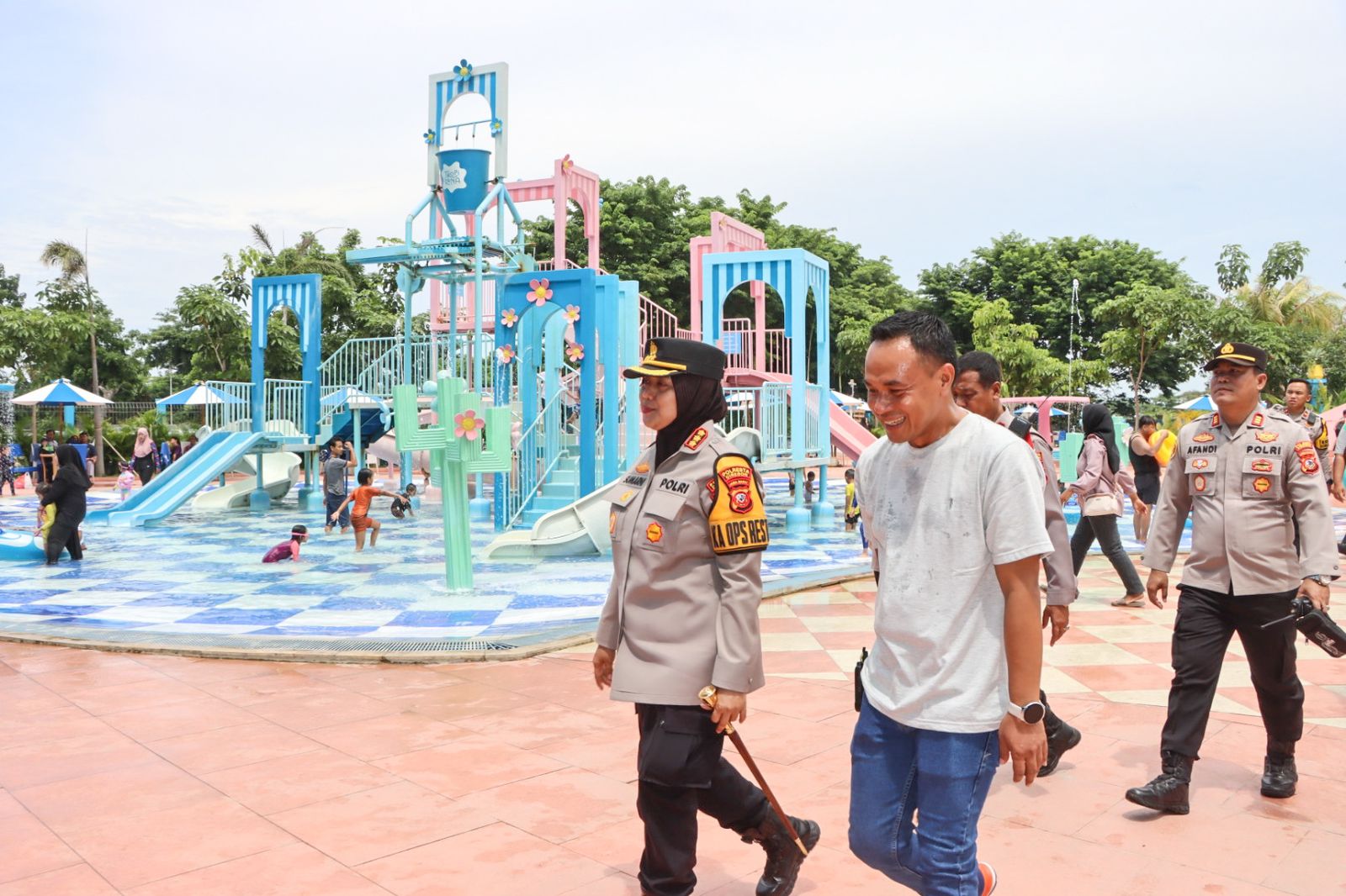 Kapolresta Cirebon Pimpin Patroli Obyek Wisata Tropikana Waterpark