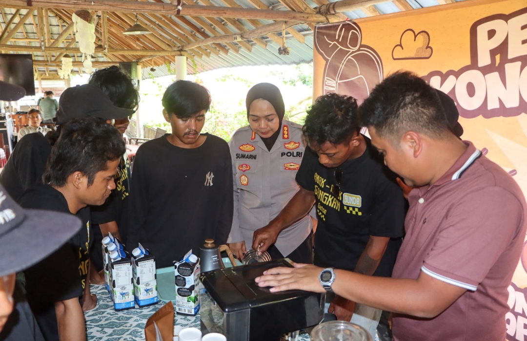 Kapolresta Cirebon Ajak Anak Jalanan Berlatih Jadi Barista: Ini Bukan Akhir