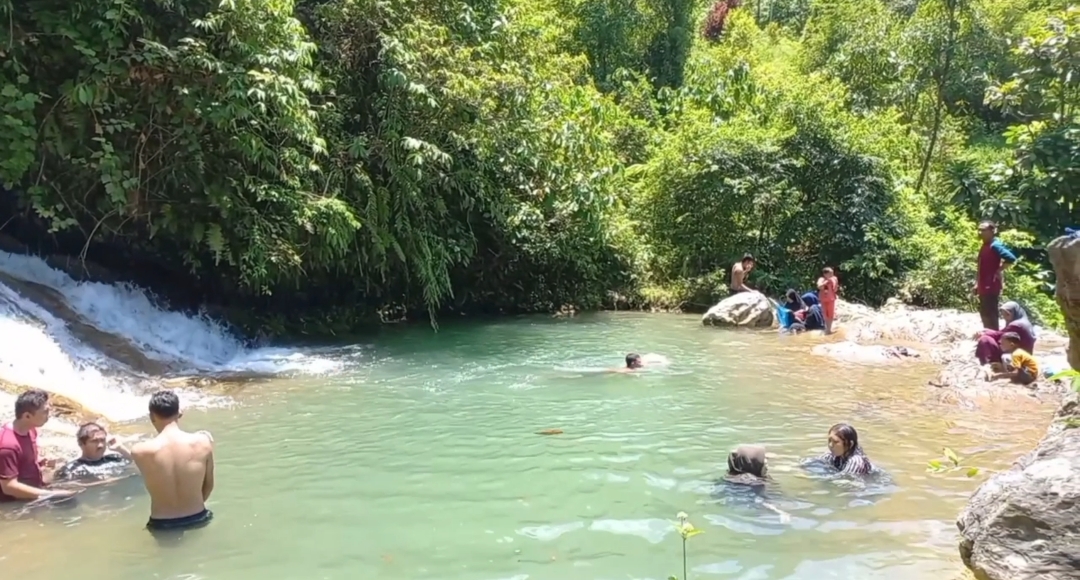 Pesona Air Terjun 7 Tingkat Aceh Selatan, Primadona Wisata Libur Lebaran