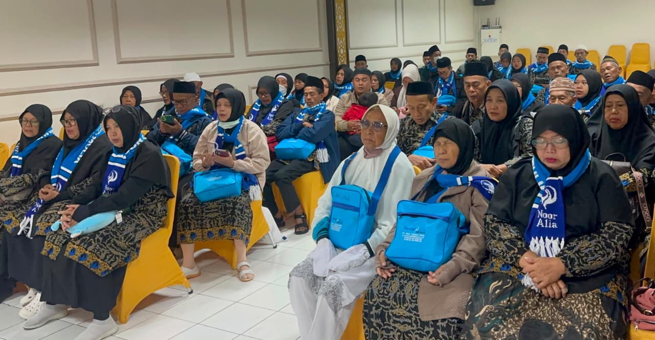 Noor Alia Terbangkan 71 Jemaah Umrah dari At-Taqwa, Pakai Qatar Airways dan Hotel Dekat