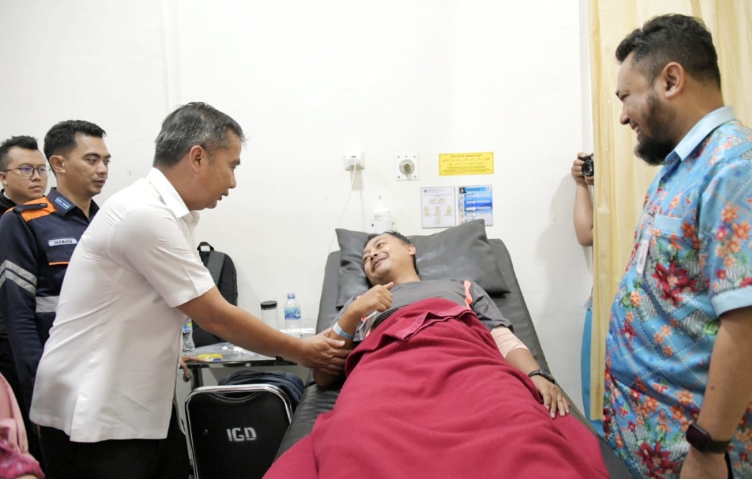 Pj Gubernur Jabar Jenguk Korban Kecelakaan KA Turangga di Rumah Sakit, Berikut Daftarnya
