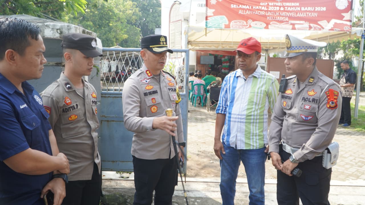 Kapolres Cirebon Kota Turun Langsung! Pastikan Sejumlah Gereja Dijaga Ketat Saat Natal 2025