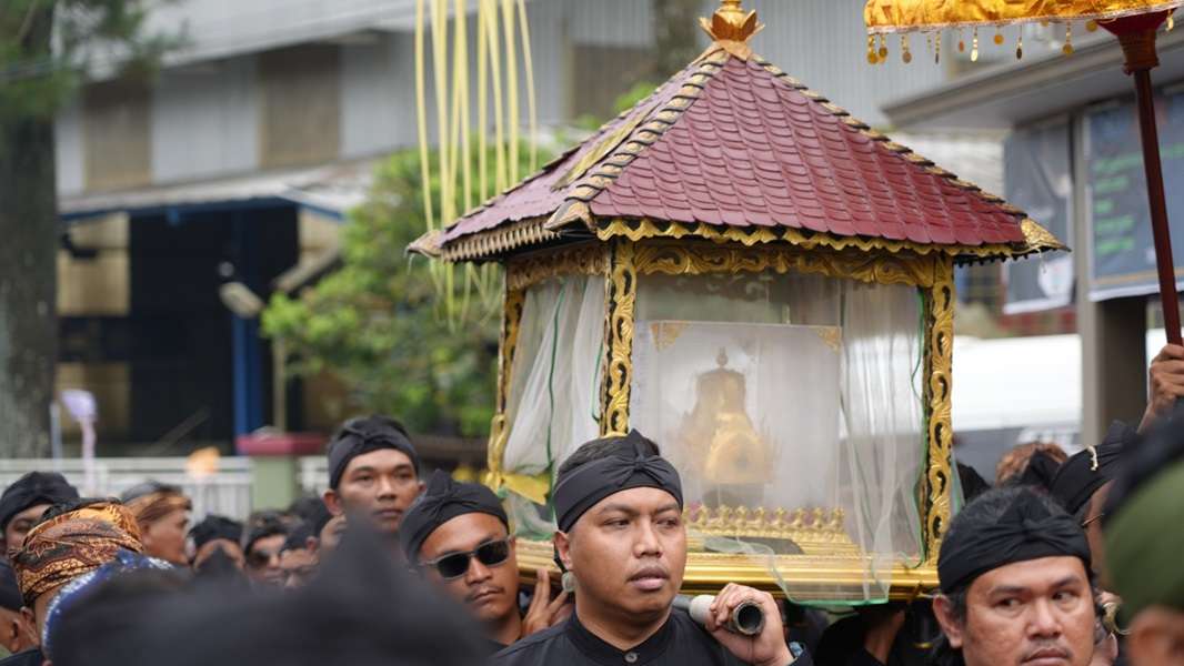 Kirab Mahkota Binokasih Sumedang, Warisan Budaya Sarat Nilai Kehidupan
