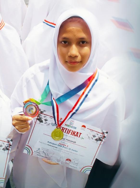 Santri Al Hikmah Bobos Juara 1 PanahanMarchaton Indonesia