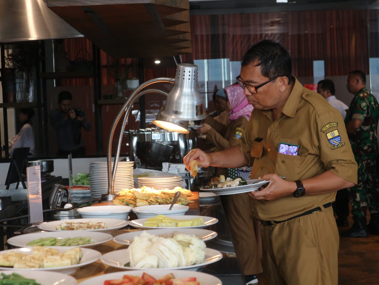 Swiss-Belhotel Cirebon Hadirkan Business Lunch All You Can Eat