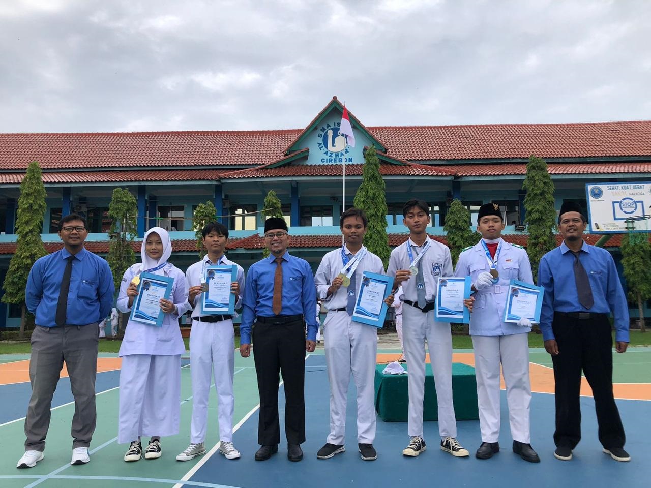 SMA Islam Al Azhar 5 Borong Medali Kejuaraan Renang Pelajar 
