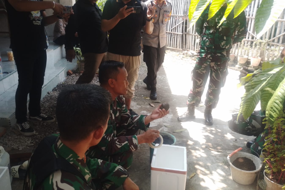 GEGER! Penemuan Granat di Cirebon Saat Gali Tanah, Warga Sempat Panik