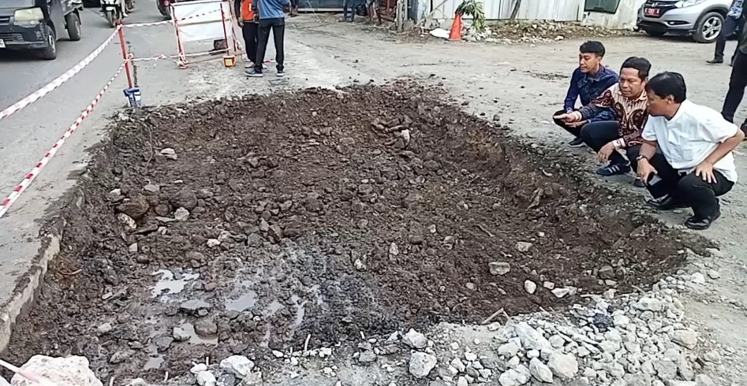 Walikota Cirebon Tinjau Langsung Perbaikan Sejumlah Ruas Jalan: Wujud Komitmen dan Janji Saya