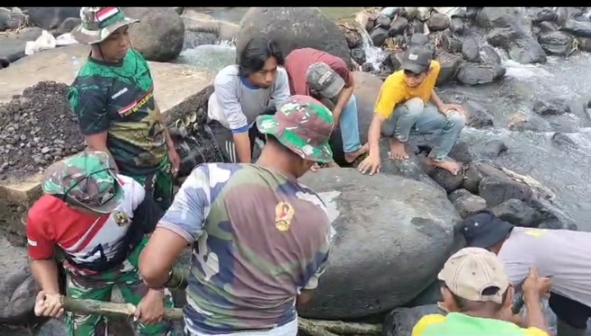 Dukung Sektor Pertanian di TMMD, Kodim 0620 Cirebon Luncurkan Program Pipanisasi 500 Meter di Desa Kubang