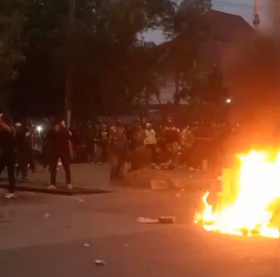 Efek Kematian Driver Ojol Affan Kurniawan, Ribuan Massa Geruduk Polres Indramayu 