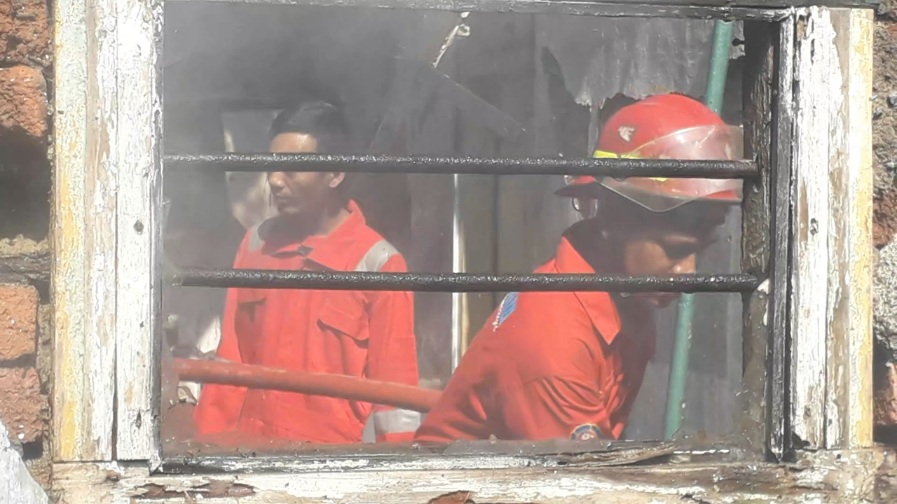 Rumah Tak Berpenghuni di Sukra Indramayu Ludes Terbakar 