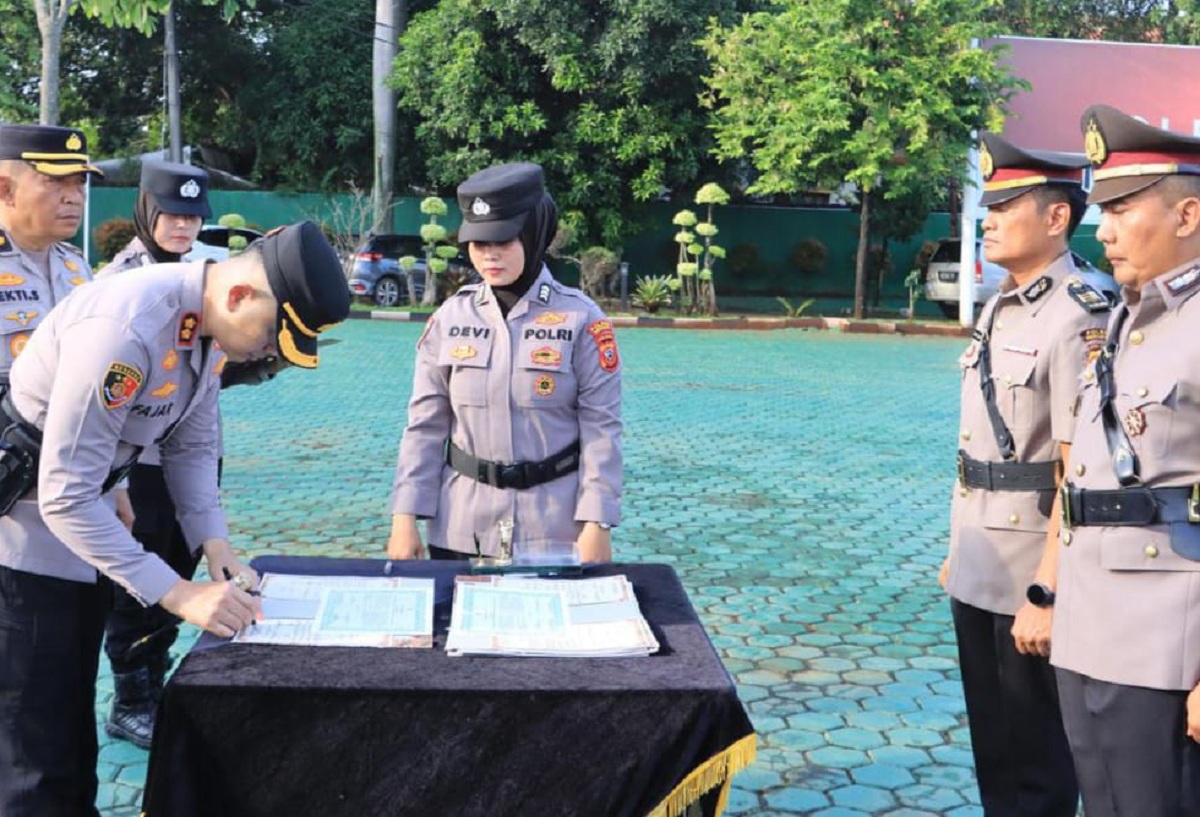 Rotasi Besar di Polres Indramayu: Kapolsek Hingga Kasat Intelkam Bergeser!