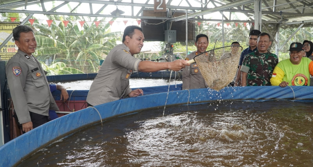 Polres Ciko Gandeng Kelompok Budidaya Ikan Nila Guna Mendukung Asta Cinta Presiden RI