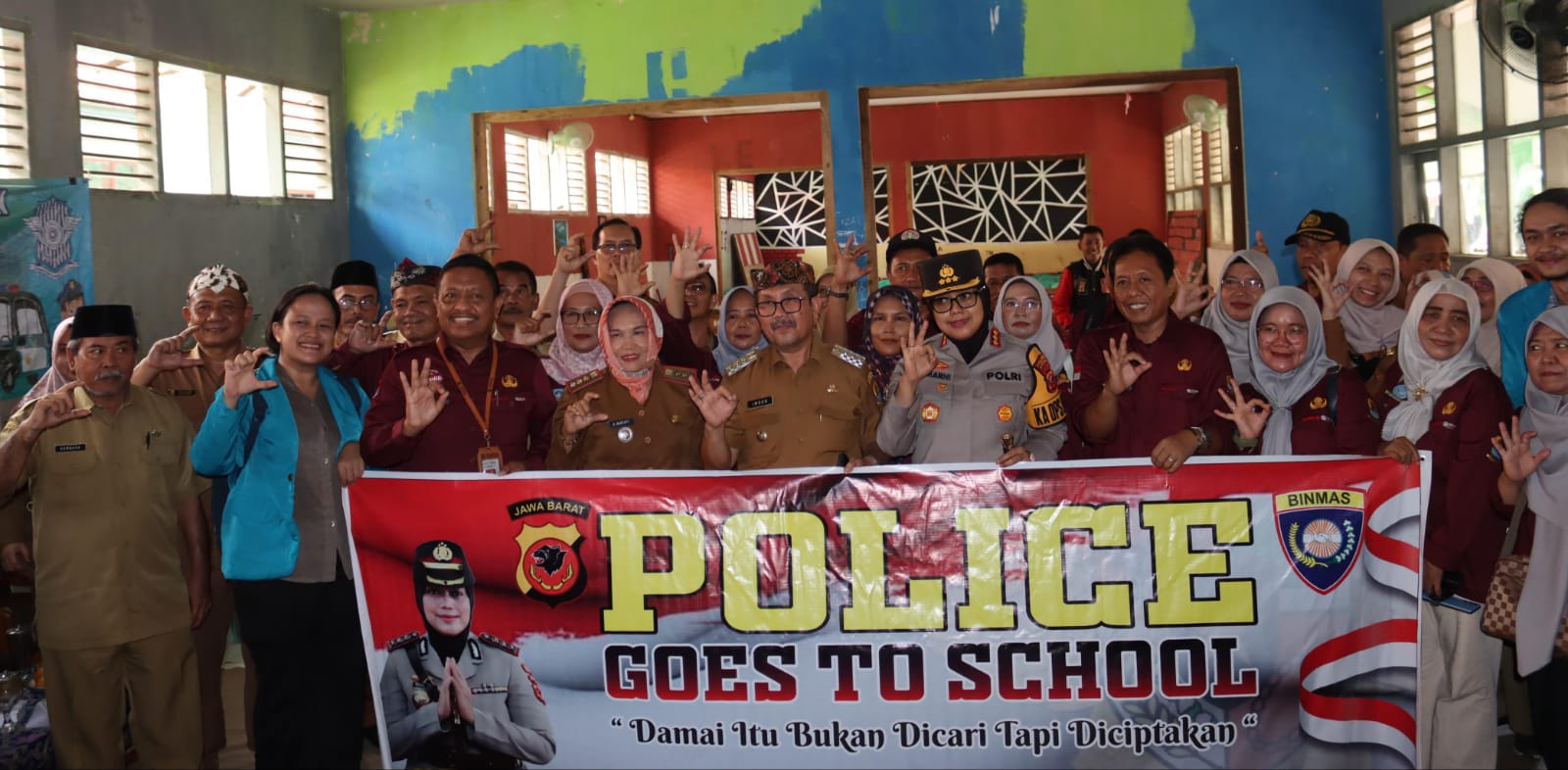 Bupati Imron dan Kapolresta Cirebon Lakukan Pembinaan Guru di Waled dan Pasaleman