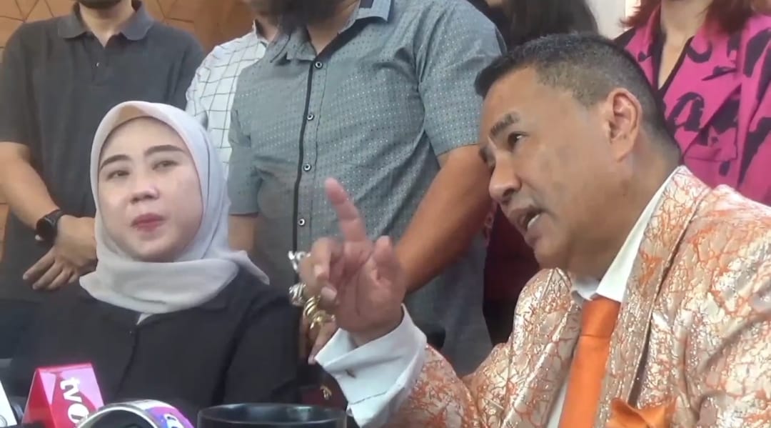 Hotman Paris Desak Menkes Copot Dokter Kandungan yang Tangani Irmawati 