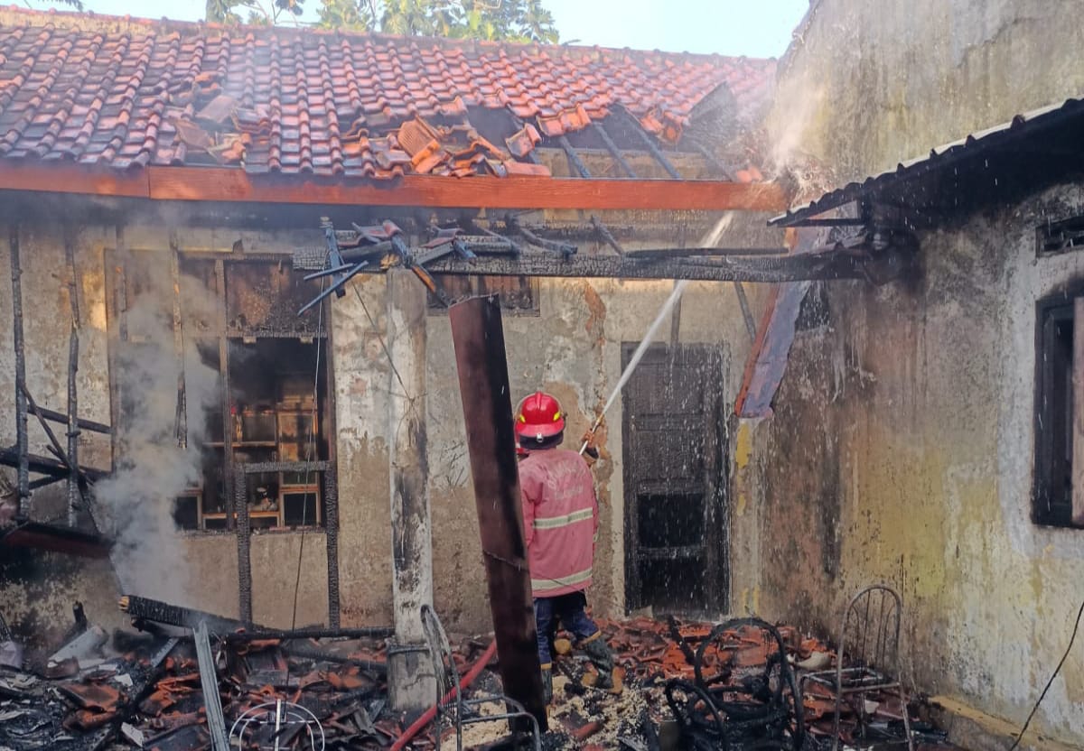Rumah Warga Desa Kepuh Dilahap Sijago Merah, Beruntung Tidak Ada Korban Jiwa