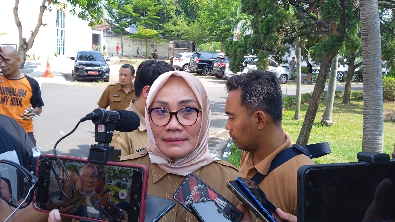Disinggung Bakal Mencalonkan Jadi Walikota Cirebon, Eti Menjawab Begini
