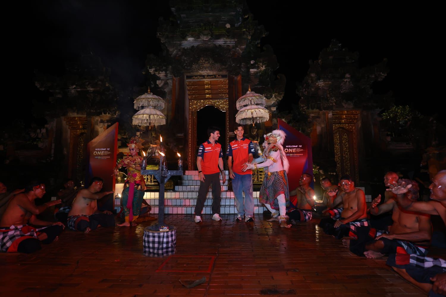 Disambut Tari Kecak, Pebalap Honda di MotoGP Lanjut Kopdar Bareng Bikers Bali    