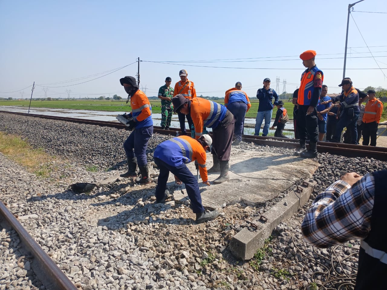 KAI Tutup Perlintasan Sebidang di Pabuaran Cirebon, Ini Alasannya