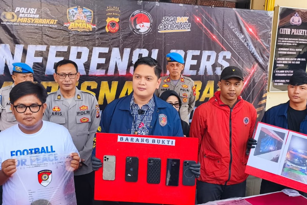 Lempar Batu Bus Suporter Persija di Tol Cirebon, Lima Pelaku Ditangkap