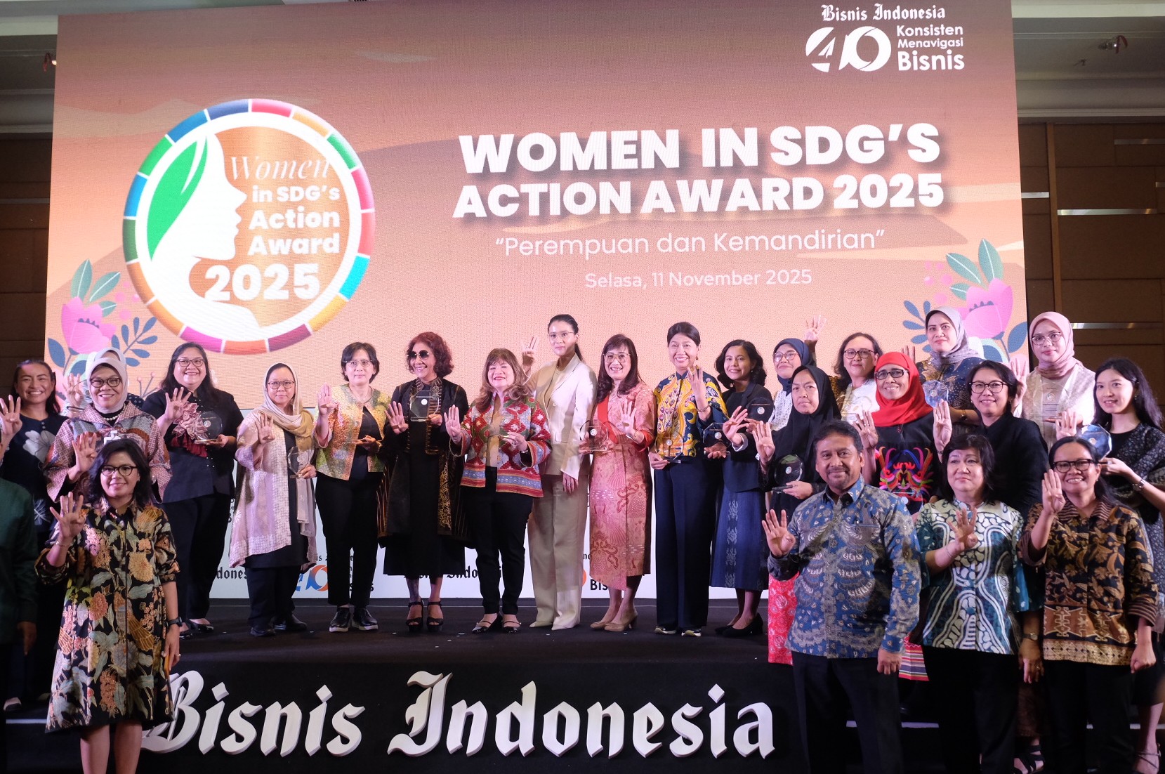 Direktur FIFGROUP Dianugerahi Women in SDGs Action Award 2025