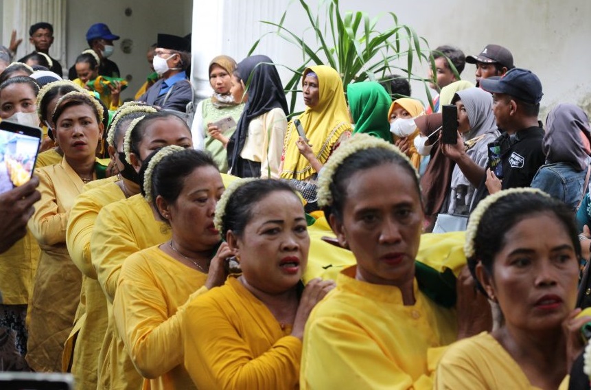 Nasi Jimat Muludan Keraton Kanoman Cirebon, Dikupas Bapak Sindangkasih, Dicuci Perawan Sunti