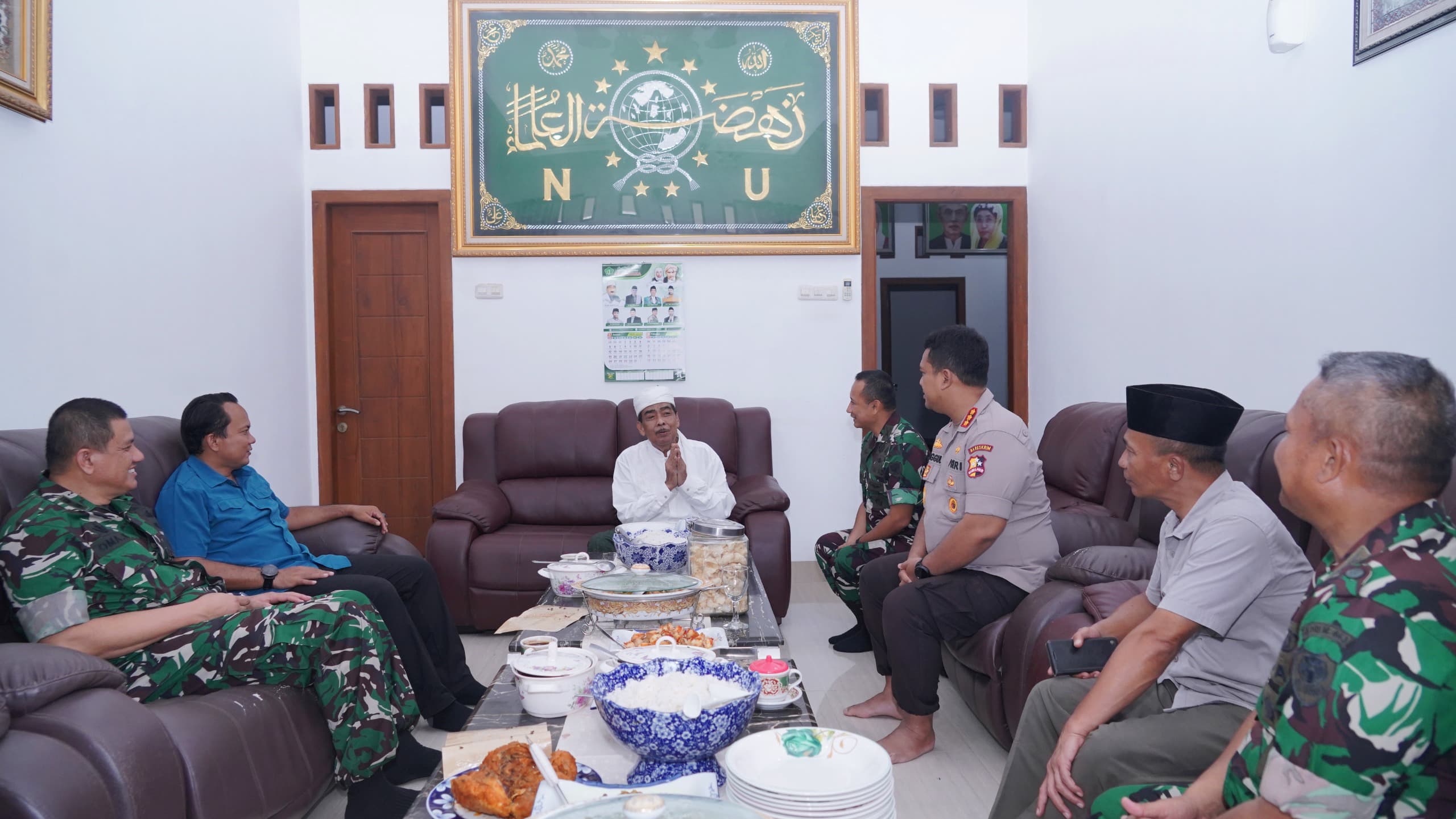 Bangun Sinergitas TNI dan Ulama, Danrem 063 SGJ Silaturahmi ke Ponpes Buntet dan An Nashuha 