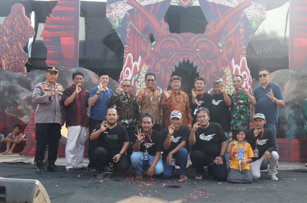 Gegesik Creative Festival Resmi Dibuka, Bupati Imron: Ayo Lestarikan Seni dan Budaya Cirebon