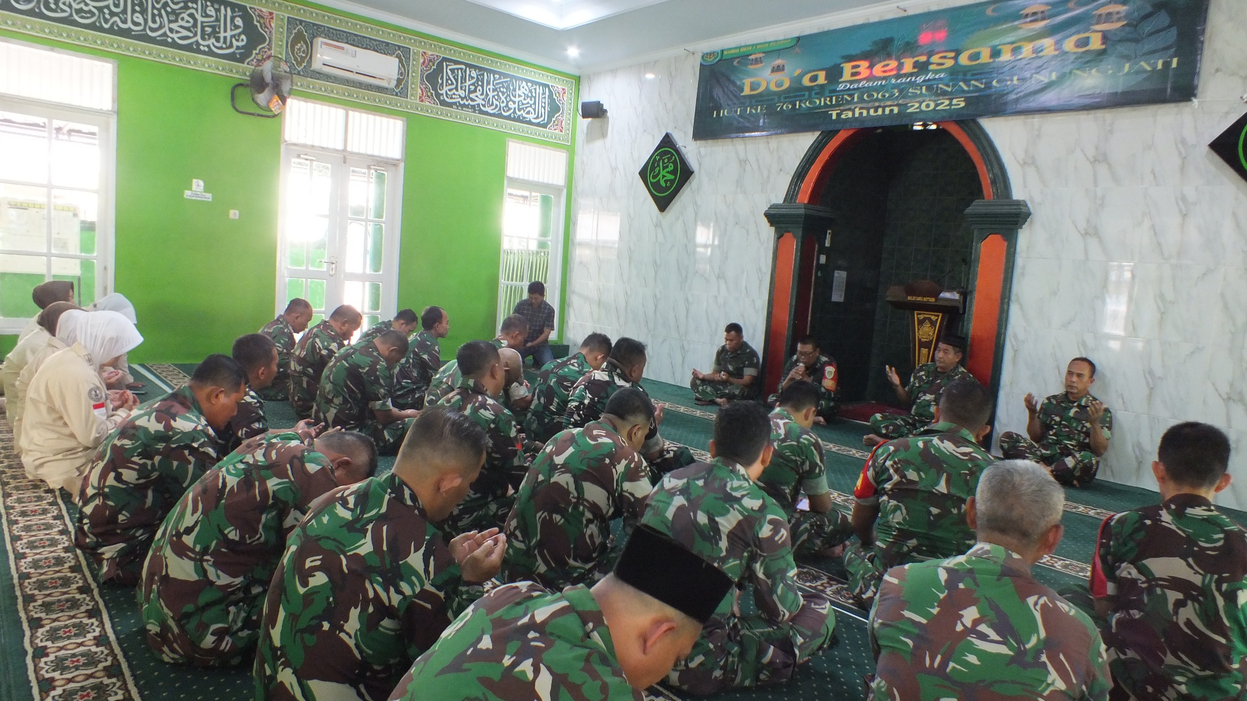 Kodim 0614/Kota Cirebon Gelar Doa Bersama Peringati HUT Korem 063/Sgj ke-76 dan Mendoakan Korban Banjir