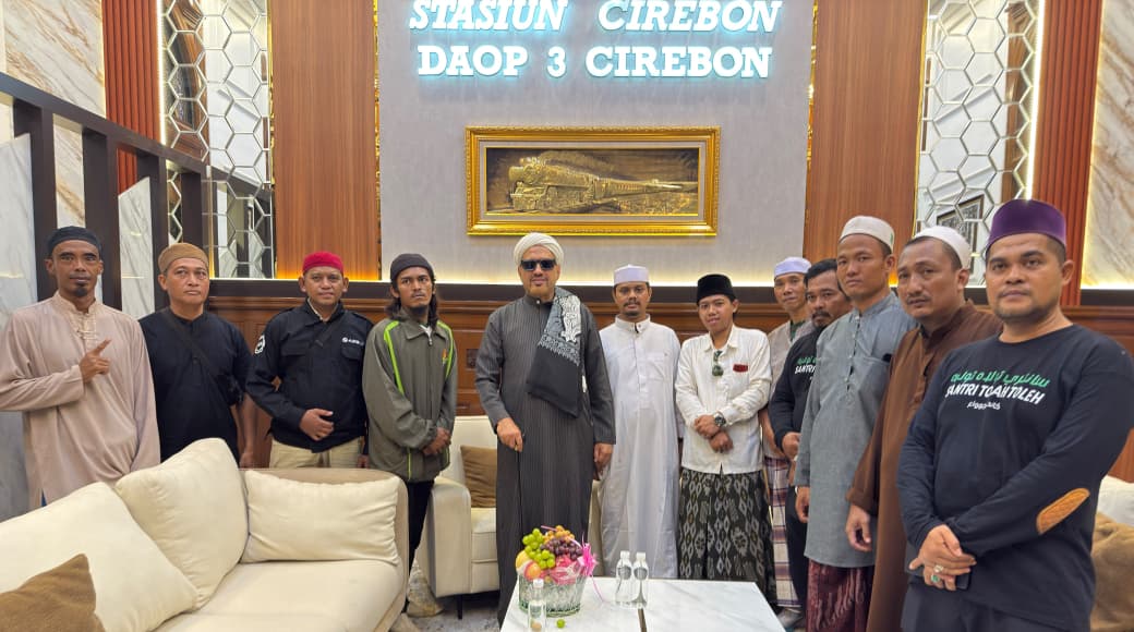 Habib Taufiq Assegaf Hadir di Cirebon
