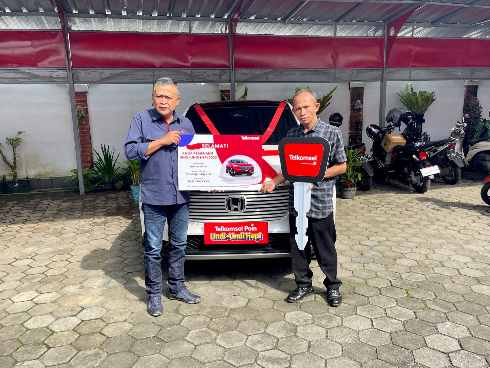 Pekerja Pabrik Di Tasikmalaya Menangkan Hadiah Mobil Honda HR-V Gratis Dalam Program Undi Undi Hepi