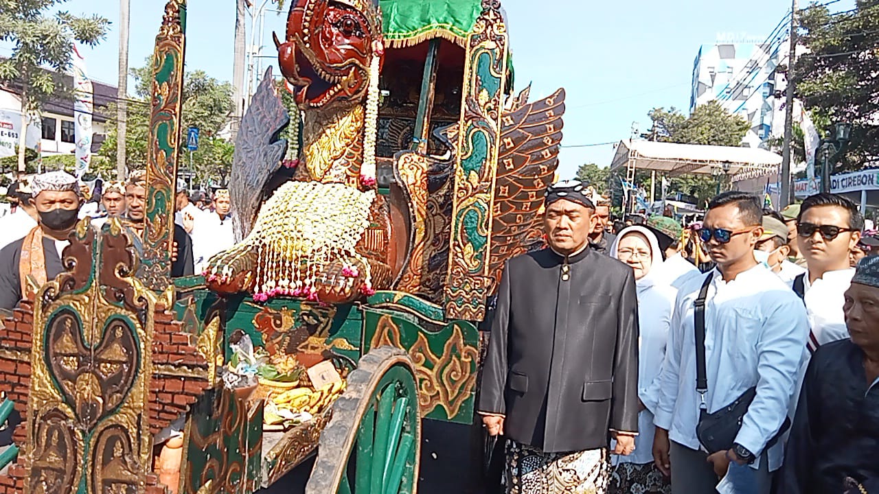 Kirab Agung Ziarah Sunan Gunung Jati, Wali Kota: Meneladani Ajaran Waliyullah