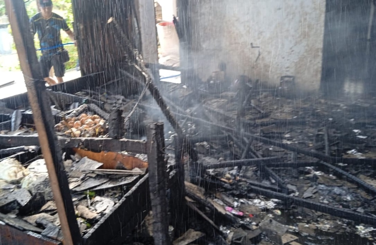 Kebakaran Rumah di Indramayu Jumat Pagi, Api Dipicu LPG dan BBM di Warung
