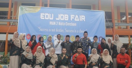 MAN 2 Cirebon Gelar Edu Job Fair 