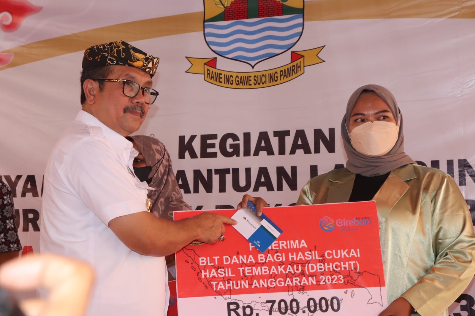 Dana BLT Rp700 Ribu Cair, Tapi Untuk Buruh Pabrik Rokok di Cirebon