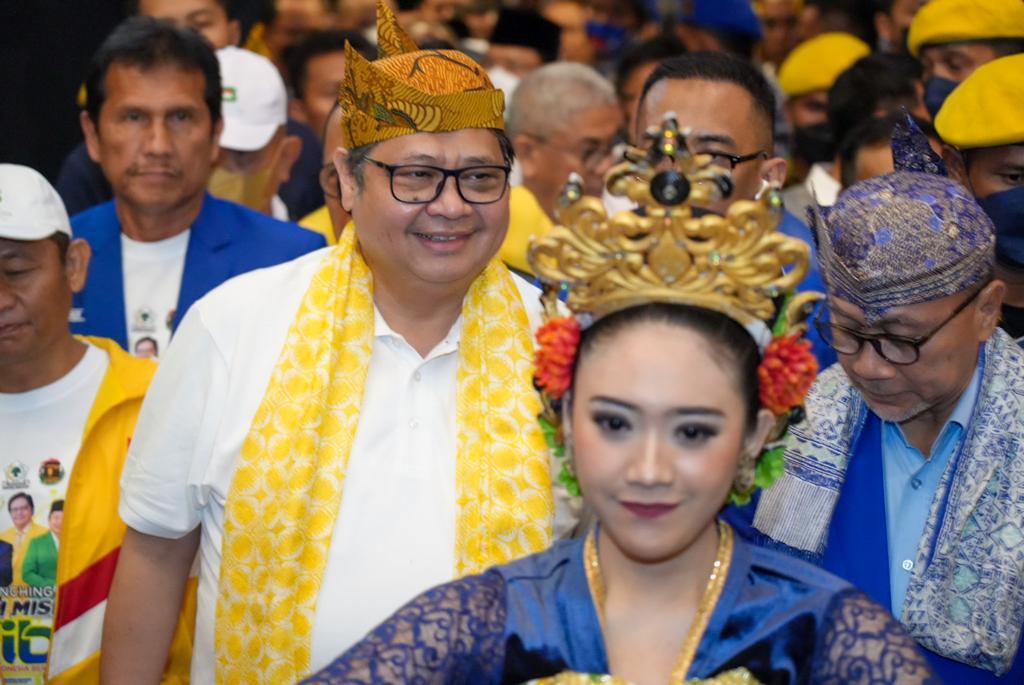 Ridwan Kamil Resmi Masuk Partai Golkar, Begini Respon Airlangga Hartarto 