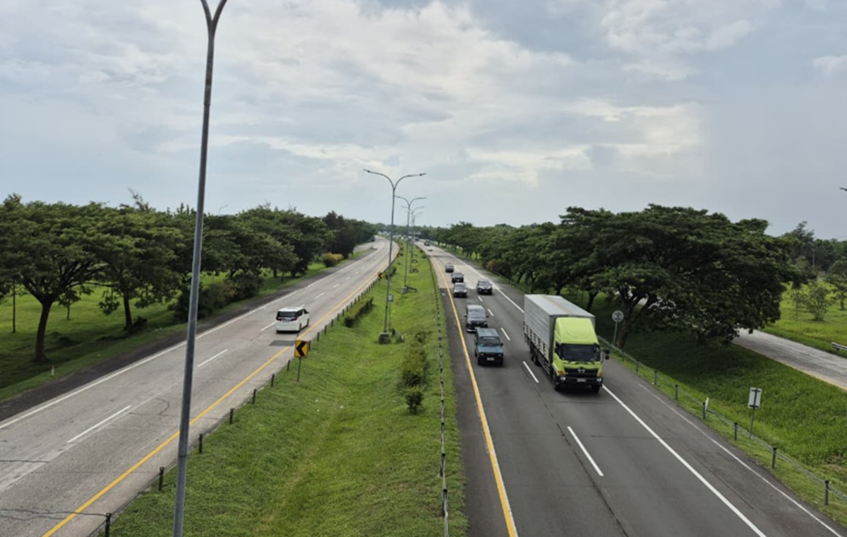 H-4 Natal 2025, Lalu Lintas Tol Cipali Arah Cirebon Melandai, Kendaraan Turun 25 Persen