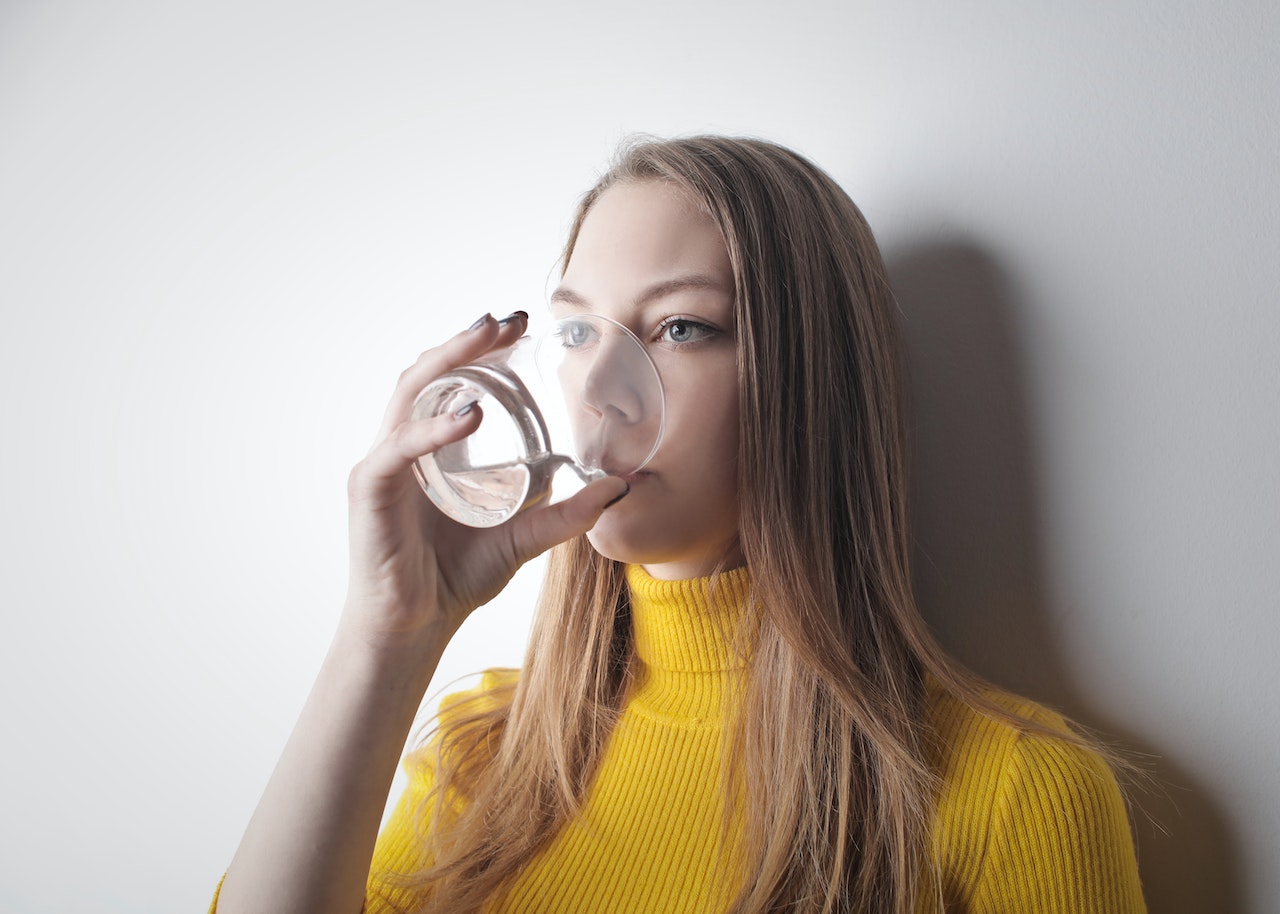 Khasiat Banyak Minum Air Putih Anda Akan Terhindar dari 5 Penyakit Berikut Ini, Jangan Anggap Sepele 