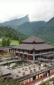 Gak Nyangka! Ada Jepang di Kaki Ciremai? Arunika Eatery, Wisata Kuningan yang Bikin Instagram Meledak!