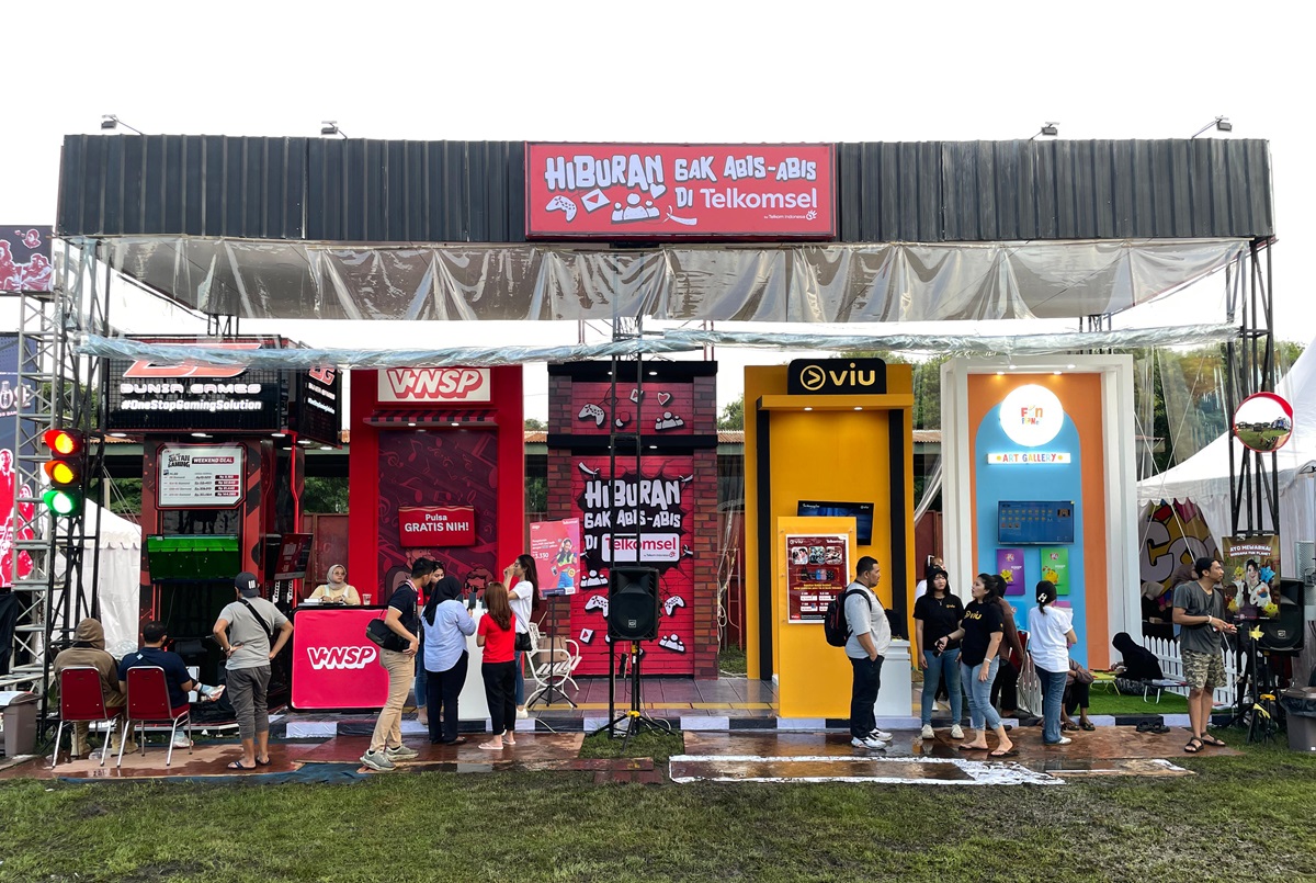 Telkomsel Hadirkan Beragam Layanan di COOLtura Cirebon 2025