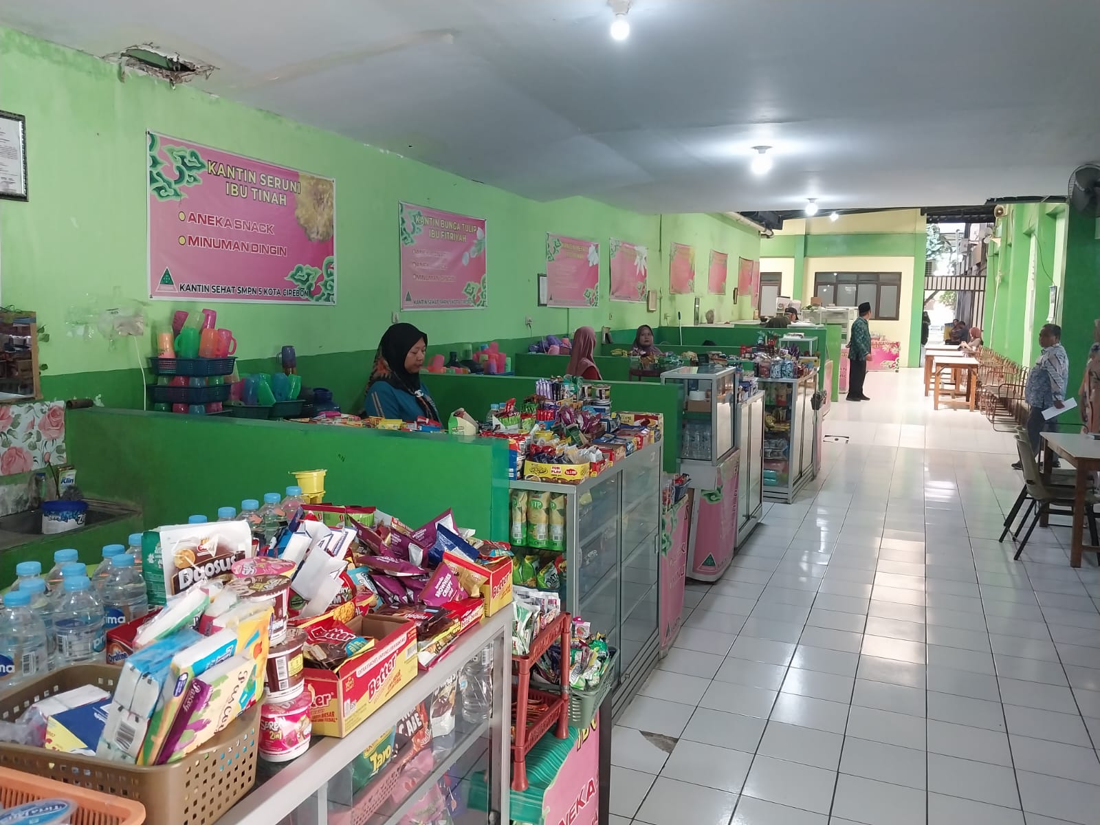 SMP Negeri 5 Cirebon Raih 5 Penghargaan Berkat Lingkungan Sekolah yang Bersih, Sehat, dan Ramah Anak